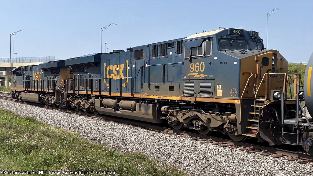 CSX 960 & the 959 are rare bookend units considering their age.